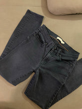 Load image into Gallery viewer, (2nd Chance x Styles By E ) Tory Burch Navy / Black Stretch Skinny Jeans
