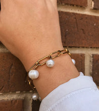 Load image into Gallery viewer, Freshwater pearls Chain bracelet
